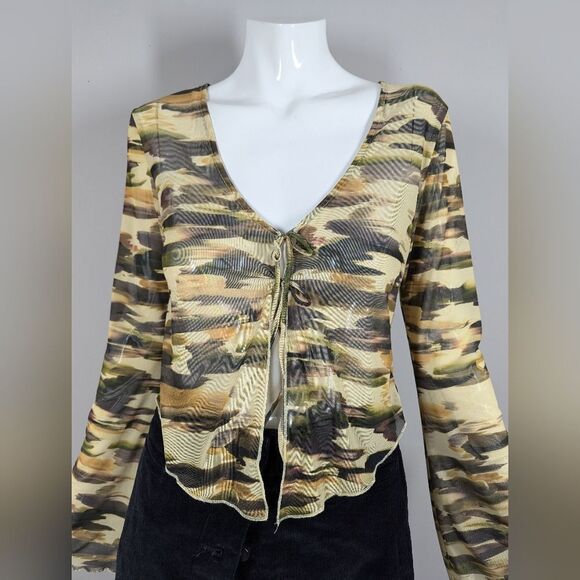 Twik Sheer Mesh Tie Front Long Sleeve Camo Crop Top Size Medium - Picture 6 of 11
